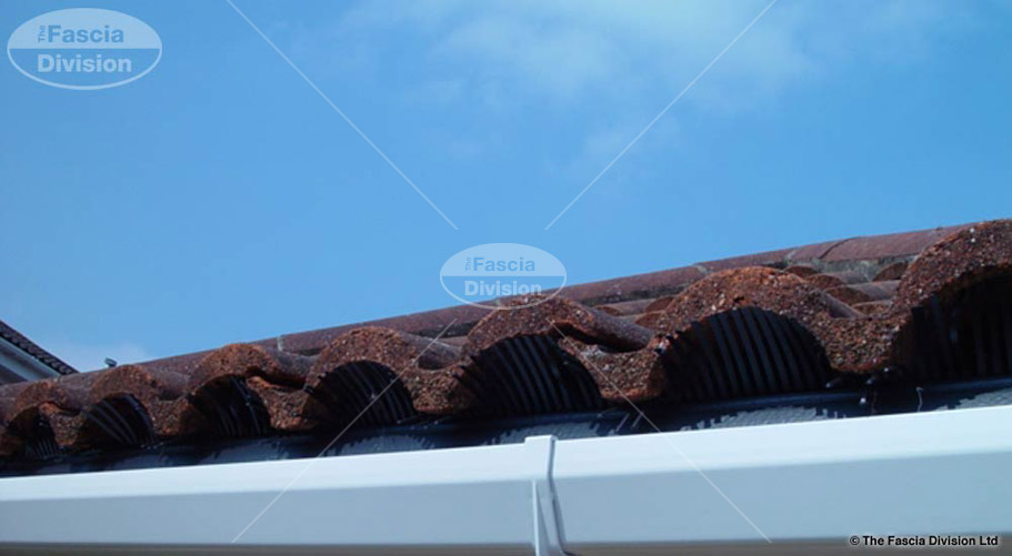 The Fascia Division™ Bird Guards Bird Guard Systems Eaves Comb Filler