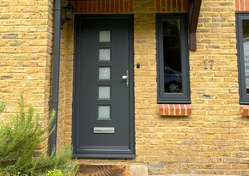 rockdoor-anthracite-grey-manhattan-min